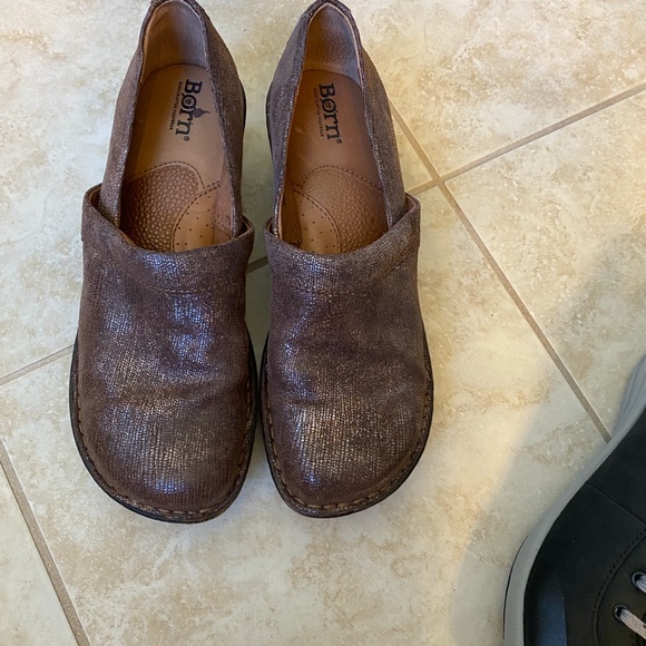 Born Clogs - Picture 4 of 4